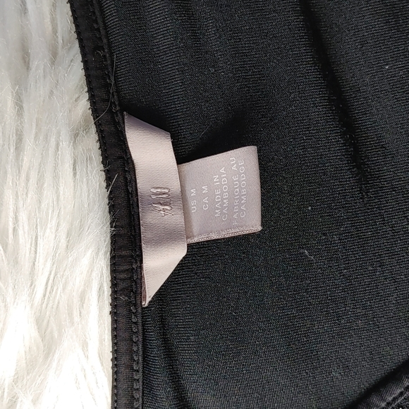 H&M Puff Sleeve Metallic Black Top - Picture 4 of 5